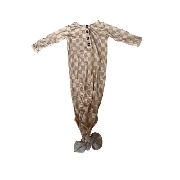 Lou Lou Baby Austin Checkered Knotted Gown Size Newborn - Picture 3 of 6